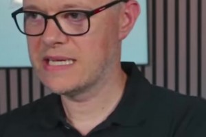 直接无语❗️英格兰主播：水货图赫尔，阿根廷踢得不错