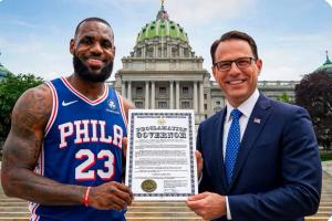 詹姆斯获州长亲自招募!NBA首见州长招募球员盛况