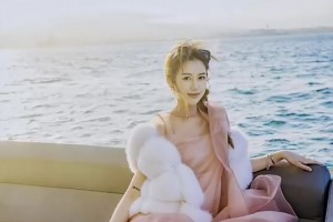 大圣糊涂啊！孙悦前妻陈露社媒晒美照，真是风韵犹存啊