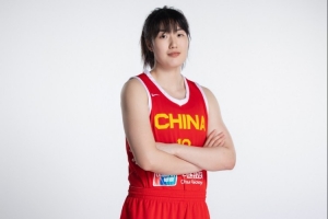 罗欣棫谈体能提升与身体变化，称赞女篮训练氛围佳