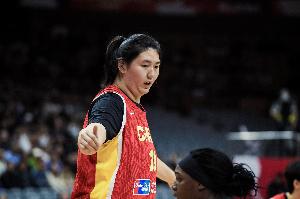 张子宇蜕变，杨舒予与罗欣棫接棒，中国女篮实现新老交替，触底反弹