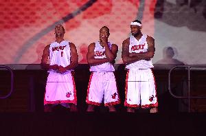 文胖：詹姆斯加盟热火首年感知众多球迷支持他方