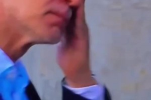 在巴雷西的葬礼上，马尔蒂尼深情落泪，向永远的6号队长致敬