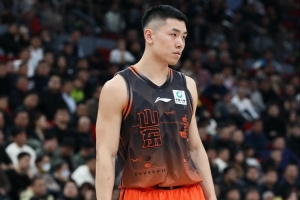 山东男篮官方：刘毅六年忠诚相伴，共度辉煌岁月