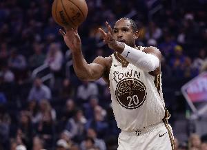点评霍福德2年1400万续约：功能上适合勇士，年龄或成隐忧