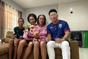 中国商人对国足婉拒佛得角邀请的说法持怀疑态度，沃齐尼亚戒烟戒酒情况引关注