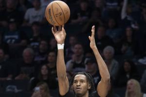 官方宣布:火箭队正式签下前锋菲利普斯,球员NBA生涯场均得分3.6分