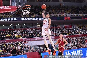 相关方透露奎因尚未确定加入俄罗斯联赛，广东同样向他伸出了合同橄榄枝