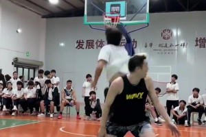 飞跃人跳投？
