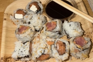巴西淘汰日本后,帕奎塔社交媒体晒照大快朵颐寿司