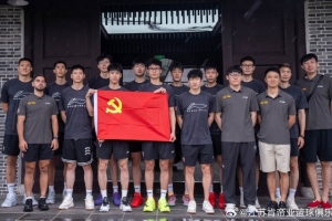 强强对决，江苏肯帝亚男篮在博物馆研学中汲取力量