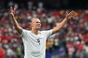 哈兰德表示:创造新的历史令人难以置信,我们接下来可以更放松地踢球