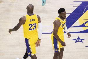 骑士迎来詹姆斯能助布朗尼获得更佳机遇，助其稳立于NBA