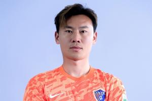 33岁后卫李松益与云南玉昆解除合同，以自由身身份加入上海申花