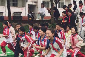 一届世界杯 36座球场：千名网友助力乡村儿童“筹集”新运动场地
