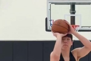 杨瀚森回归开拓者训练！备战第二个NBA赛季，态度认真，变强壮了