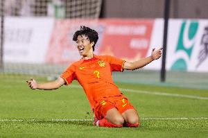 全网热议！16岁袁博涵中甲首秀，球迷沸腾：这是未来的希望！