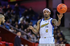 直播吧：北京首钢力争签下巴里·布朗、琼斯等高水平外援