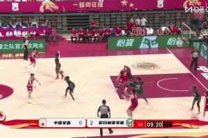 “大宝贝”体型压制！刘禹彤在篮下自投自抢补篮，对手真顶不住