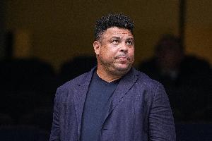 全网热议！罗纳尔多揭秘离开巴萨真相，球迷炸锅：巴萨太不守承诺！