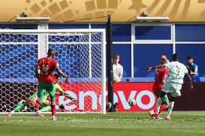 法国以2-0领先摩洛哥！登贝莱低射破门，姆巴佩助攻
