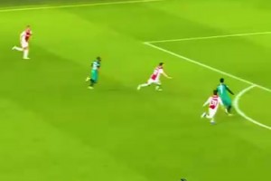 小卢卡斯代表作！欧冠经典：19年热刺绝地大逆转贾府！