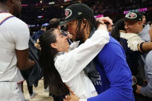 NBA神仙眷侣！纽约王者背后贤内助，布伦森因她成为人生赢家