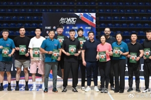 黄思静分享照片！与刘炜、张庆鹏、顾全等教练赴塞尔维亚进修