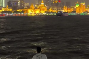 ｜乔治｜ 魔都夜景和保罗乔治的背影，谁更迷人？