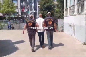 全网热议！穆西亚拉转会传闻记者被捕，球迷情绪沸腾！