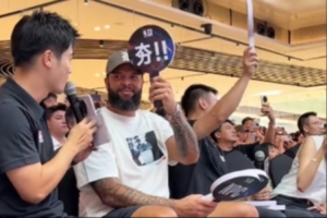 扣篮大赛争议再起?德隆评分引发热议